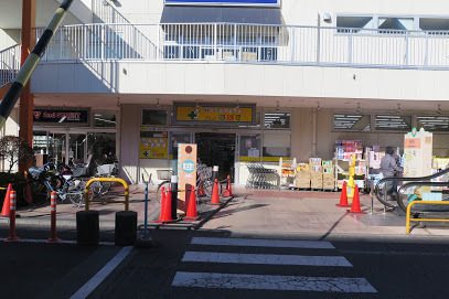 モナーク梅島(Olympic梅島店)