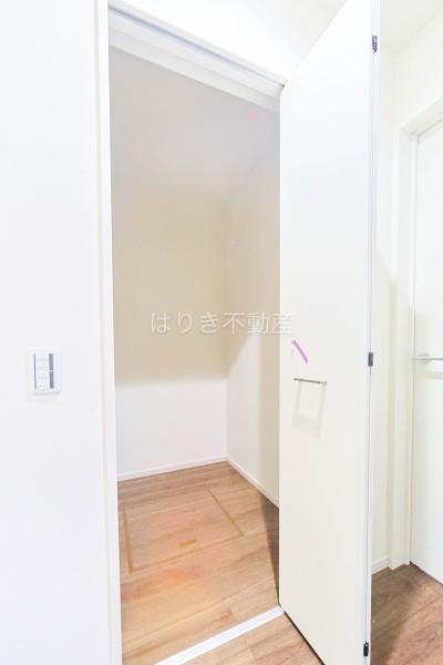 葛飾区西水元6丁目の新築一戸建(収納)