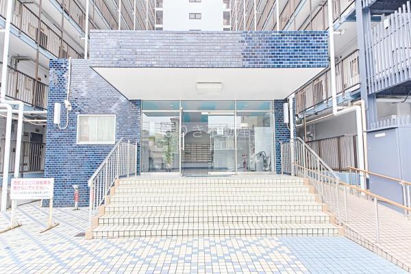 カーサ第2宇喜田4号棟(エントランス)