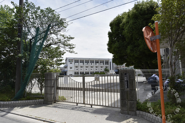 江戸川区東小岩1丁目の新築一戸建(江戸川区立小岩第二中学校)