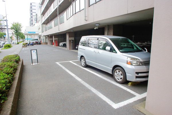 ライオンズマンション葛飾青戸(駐車場)