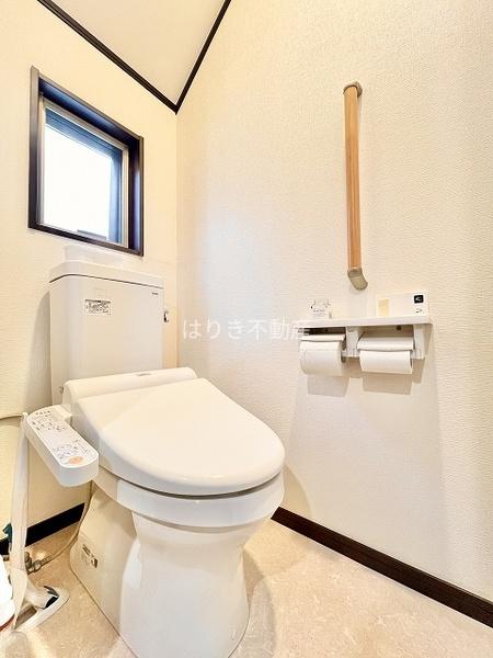 葛飾区東新小岩5丁目の中古一戸建て(トイレ)