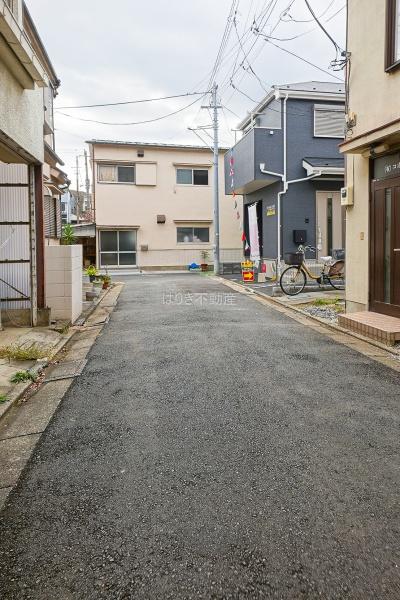 江戸川区大杉1丁目の新築一戸建(前面道路含む現地写真)