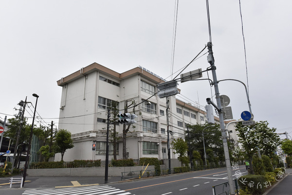 江戸川区松本１丁目の新築一戸建(江戸川区立鹿本中学校)