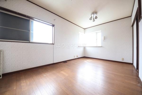 江戸川区鹿骨４丁目の中古一戸建て