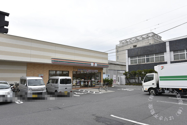 ハイネス新小岩親水公園　3階(セブンイレブン江戸川区役所北店)
