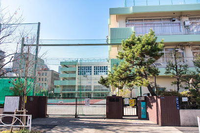 フュージョナル両国クアトロ　2階(墨田区立緑小学校)