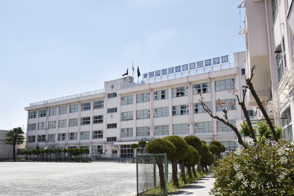 葛飾区細田１丁目の中古一戸建て(江戸川区立小岩第四中学校)