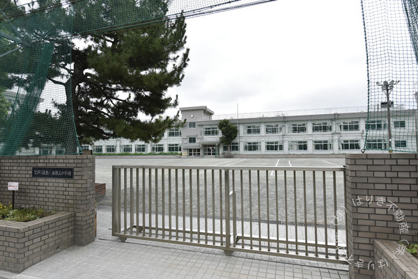 サンパレス小岩　5階(江戸川区立小岩第三中学校)