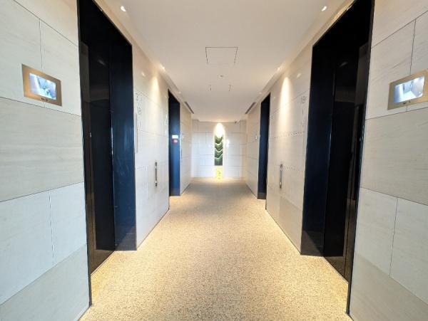 ＴＨＥ幕張ＢＡＹＦＲＯＮＴＴＯＷＥＲ＆ＲＥＳＩＤＥＮＣＥ