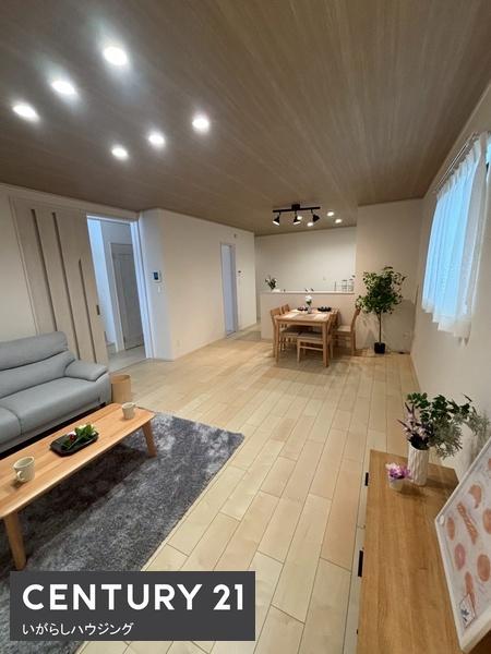 成田市加良部Ⅱ　全2棟　1号棟