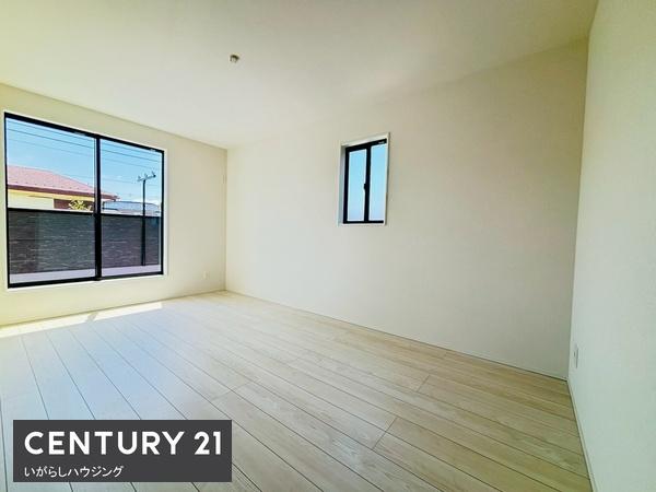 グラファーレ成田市玉造10期全2棟 1号棟(洋室)