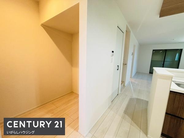 グラファーレ成田市玉造10期全2棟 1号棟(収納)