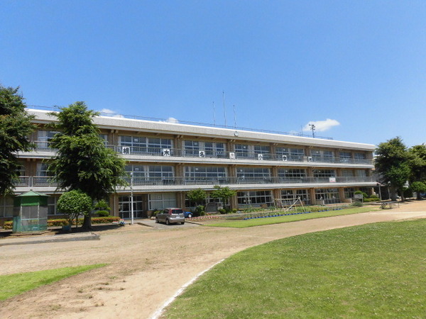 富里市根木名の中古一戸建て(富里市立根木名小学校)