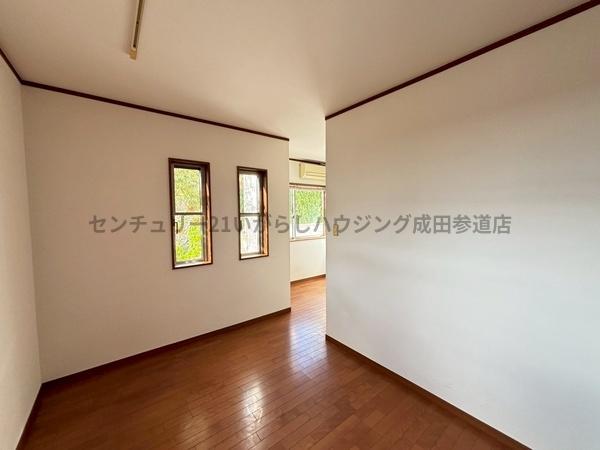 印旛郡栄町竜角寺台３丁目の中古一戸建て