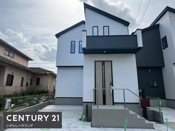 グラファーレ成田市中台12期全2棟　2号棟
