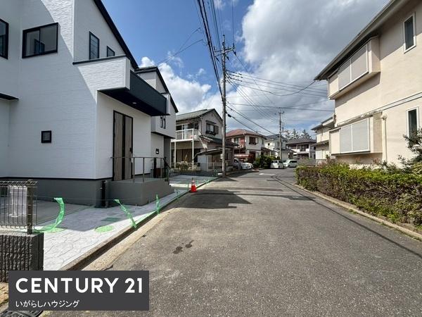 グラファーレ成田市中台12期全2棟　2号棟