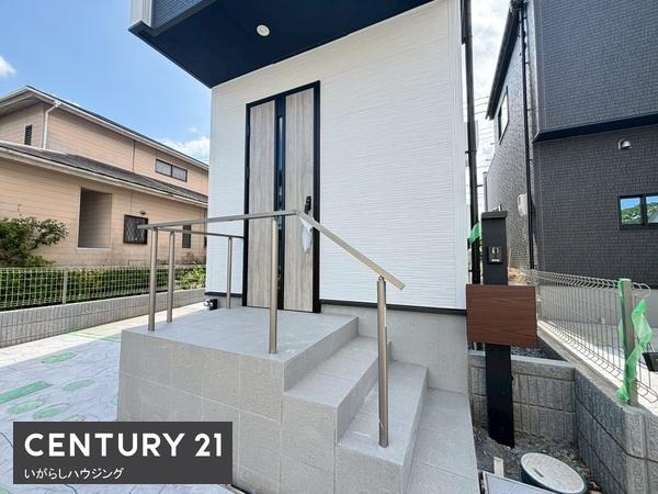 グラファーレ成田市中台12期全2棟　2号棟