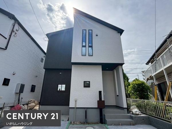 グラファーレ成田市中台12期全2棟　1号棟