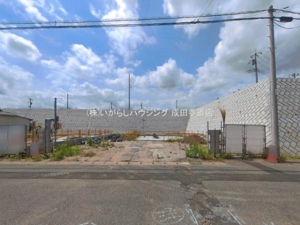 グラファーレ酒々井町上岩橋全2棟　2号棟
