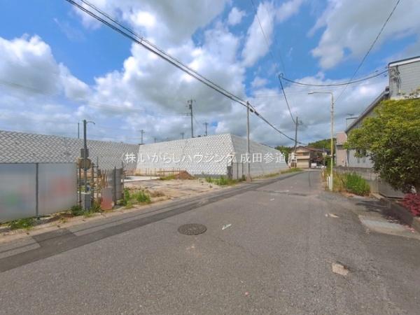 グラファーレ酒々井町上岩橋全2棟　2号棟