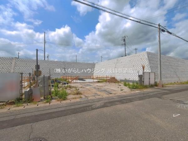 グラファーレ酒々井町上岩橋全2棟　2号棟