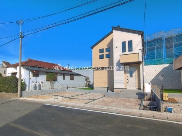 グラファーレ酒々井町上岩橋全2棟　2号棟