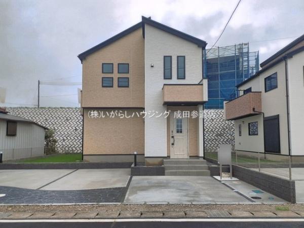 グラファーレ酒々井町上岩橋全2棟　1号棟