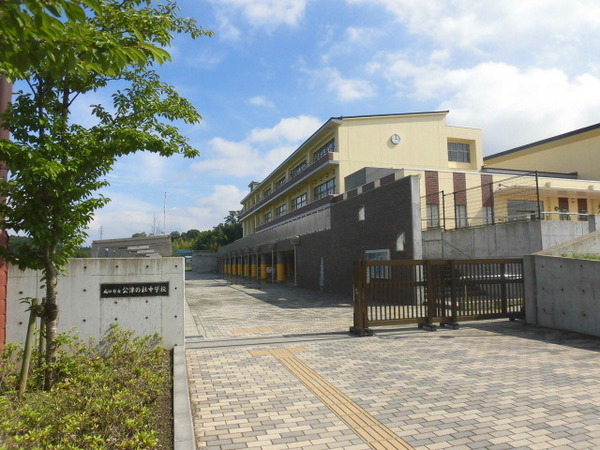 成田市並木町の新築一戸建(成田市立公津の杜中学校)