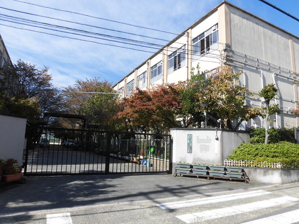 京都市右京区太秦朱雀町の中古一戸建(京都市立太秦中学校)