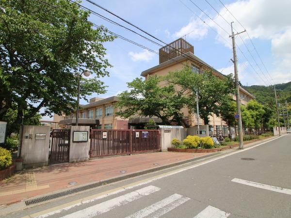 京都市伏見区醍醐東合場町の土地(京都市立日野小学校)