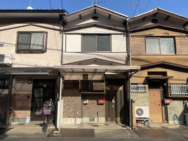 衣笠鏡石町