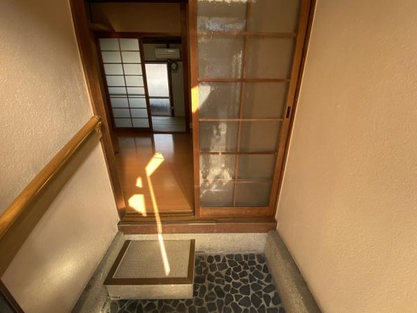 衣笠鏡石町