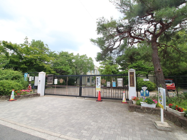 京都市右京区鳴滝泉殿町の中古一戸建て(京都市立御室小学校)