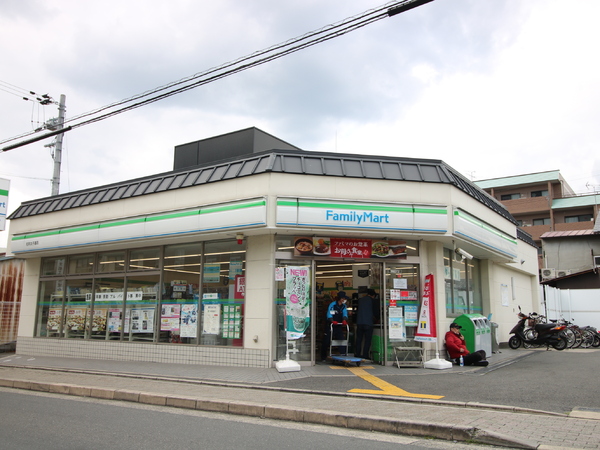 京都市中京区聚楽廻西町の中古一戸建て(ファミリーマート佐井太子道店)