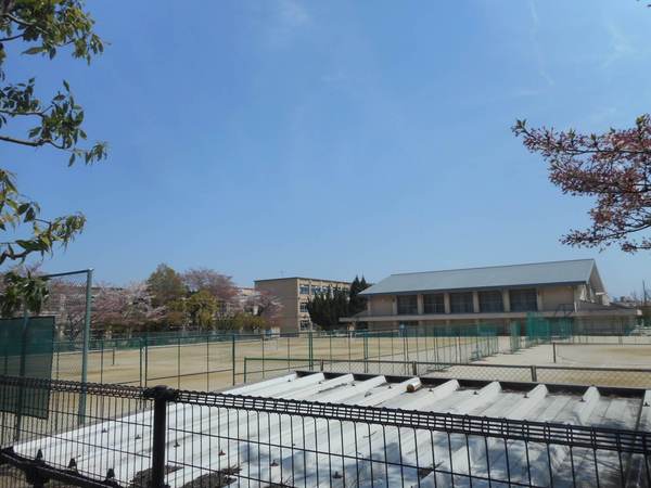 京都市西京区山田久田町の中古一戸建て(京都市立桂中学校)