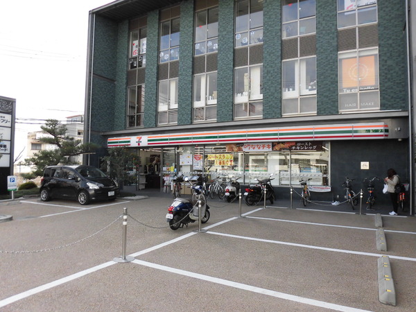 宇治市平尾台１丁目の中古一戸建て(セブンイレブン宇治京阪木幡駅前店)