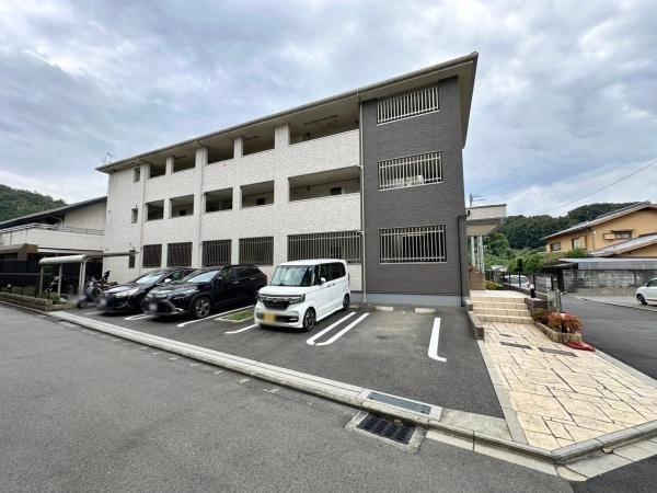ベラ・ルーチェ東山