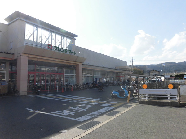 京都市右京区太秦樋ノ内町の土地(フレンドマート梅津店)