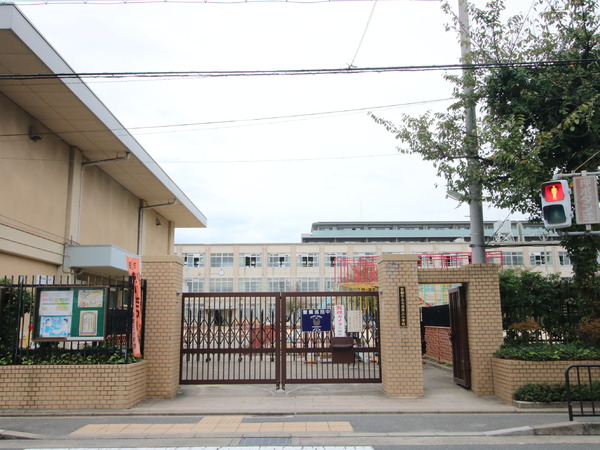 シーンズ京都西大路五条パークホームズ(京都市立七条第三小学校)