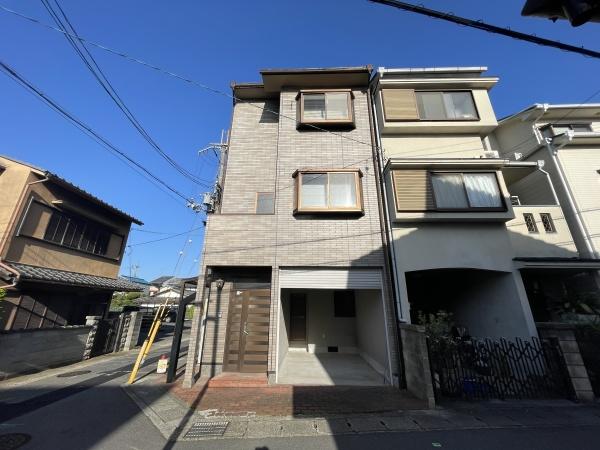 京都市右京区嵯峨野有栖川町の中古一戸建て