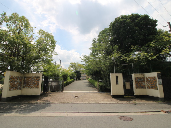 京都市西京区大枝西新林町３丁目の土地(京都市立新林小学校)