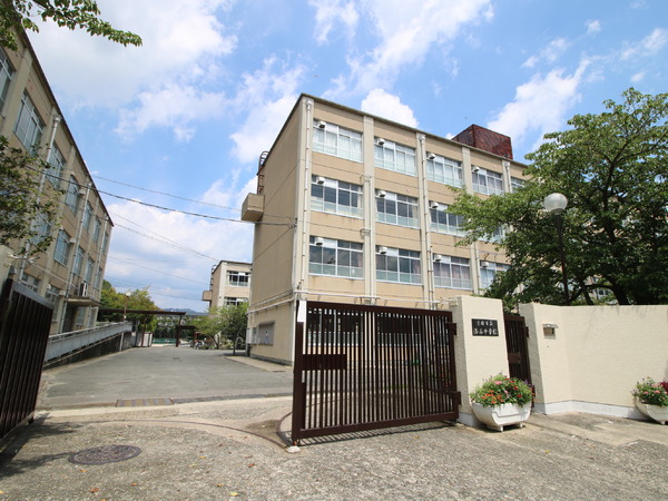 京都市西京区大枝西新林町３丁目の土地(京都市立洛西中学校)