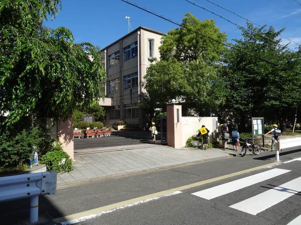 京都市中京区西ノ京中御門西町の土地(京都市立朱雀第八小学校)