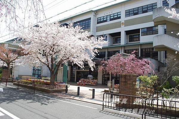 京都市中京区押小路通柳馬場東入橘町の中古一戸建て(京都市立御所南小学校)
