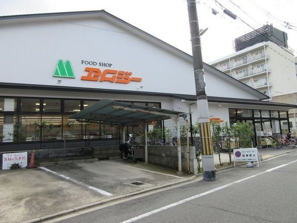京都市北区紫野十二坊町の新築一戸建(FOOD　SHOPエムジー鞍馬口店)