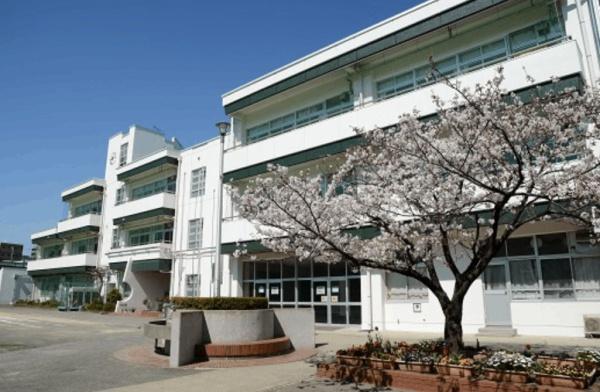 ライオンズマンション横浜第弐A館(横浜市立岡野中学校)