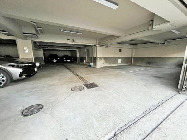 豊栄平町マンション1F