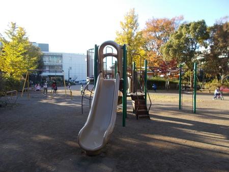 世田谷区三宿２丁目の中古一戸建て(駒場野公園)