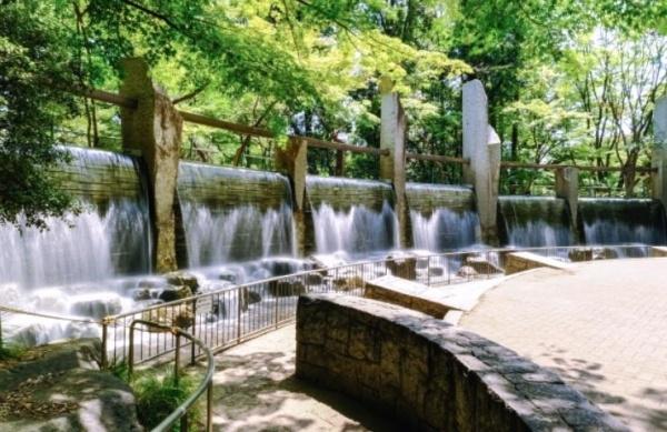 ライオンズマンション新高円寺(蚕糸の森公園)